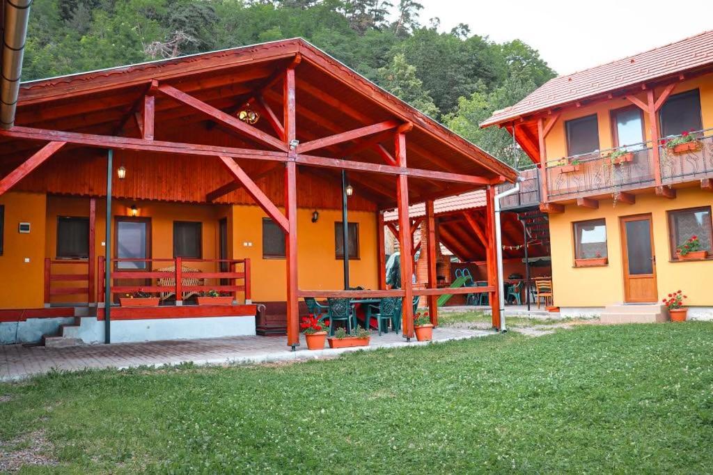 Casa 51 Hotel Praid Exterior photo